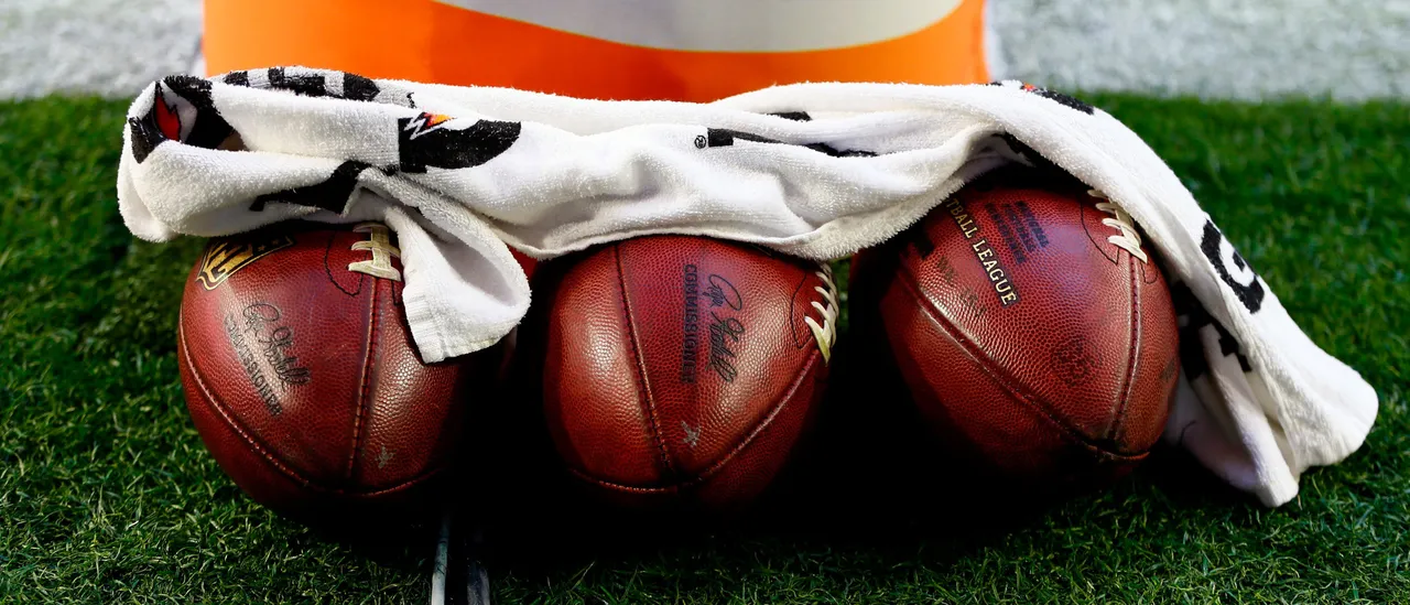 Punches Start Flying After Ferris State’s Chase Carter Gets Blasted With Vicious Late Hit