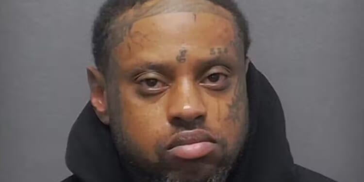 Repeat Offender Cuts Ankle Monitor, Goes on $200K Jewelry Crime Spree [WATCH]