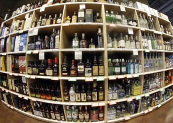 Saudi Arabia's Elite-Only Alcohol Policy Sparks 'Haram Hypocrisy' Jokes – Twitchy