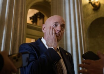 So BRAVE! STUNNING! Mark Kelly Heroically Battles Trump Silencing Him By … Posting on X Endlessly (Watch) – Twitchy