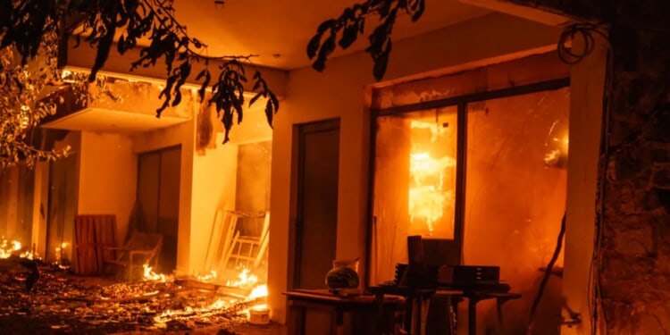 Three Kids Die In Fire On Thanksgiving, Mom Seems To Blame Father