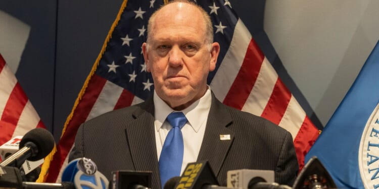 Tom Homan Drops Truth Bombs All Over Reporters From Inside the Oval Office [WATCH]