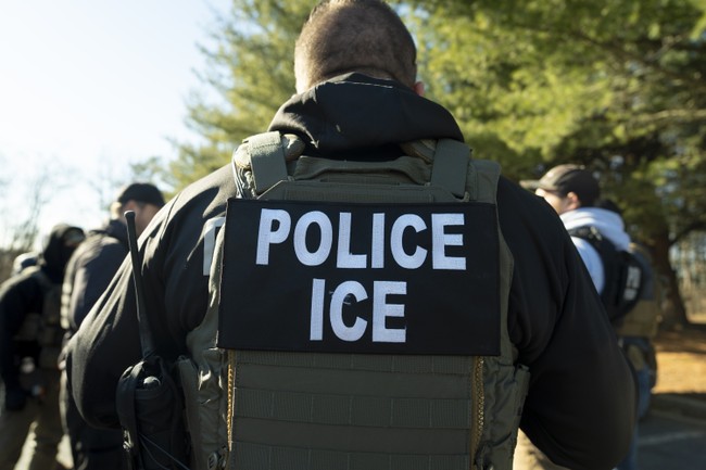 University Administrator Attempts to Block ICE From Arresting Registered Sex Offender – Twitchy