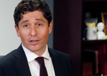 WATCH Mayor Jacob Frey's Face As He Devours Somali Meal in Defiance of Trump (Video) – Twitchy