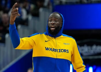 Warriors’ Draymond Green Violently Throws Middle Finger At Raptors’ Scottie Barnes After He Dismisses His 3-Point Game