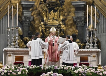 With special permission, prisoners travel to Rome for the jubilee