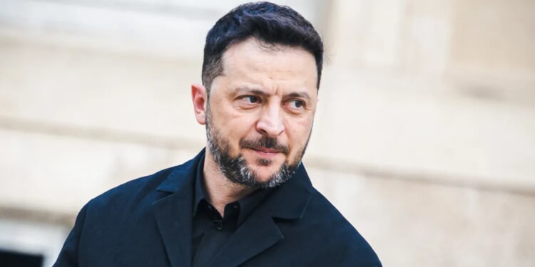 Zelenskyy Goes To Berlin To Tell US Envoys What He Expects From Peace Deal