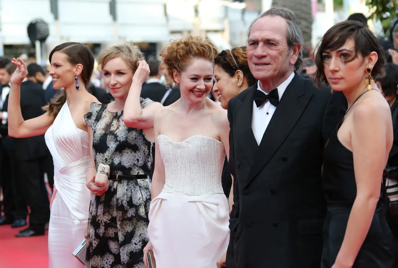 (From L) US actress Hilary Swank, Danish actress Sonja Richter, Australian actress Miranda Otto, Dawn Laurel-Jones, US actor and director Tommy Lee Jones and his daughter Victoria pose as they arrive for the screening of the film 