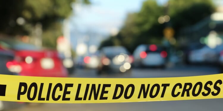 Off-Duty ICE Agent Fatally Shoots Armed Neighbor During New Year’s Eve Incident in LA