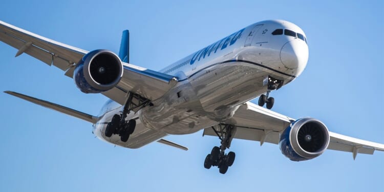Cockpit Audio Released After Video Shows United Flight Sliding Off Runway at Airport in Houston [WATCH]