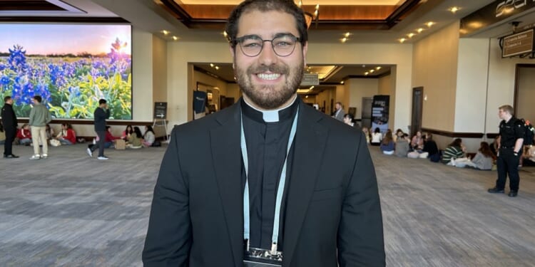 Seminarian says ‘God will give you the grace to say yes’