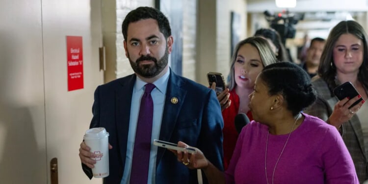 17 House Republicans Vote To Pass Democrat Obamacare Proposal