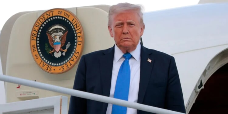 ‘Doomsday Plane’ Spotted In The Sky Sparks Internet Frenzy