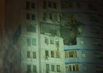 Russian oil depot on fire after Ukrainian drone strike, response to new hypersonic missile