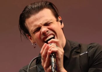 Singer Yungblud Stands Up For The Iranian People