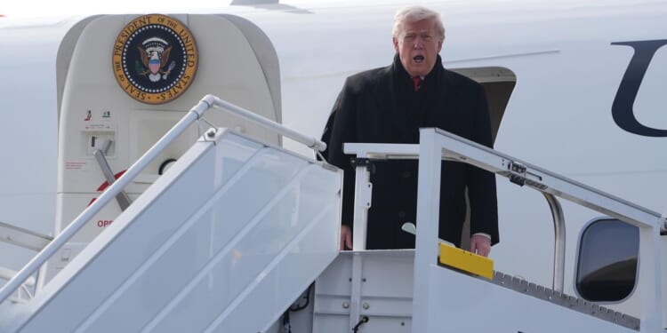 Air Force One electrical issue forces Trump to switch planes for Davos trip