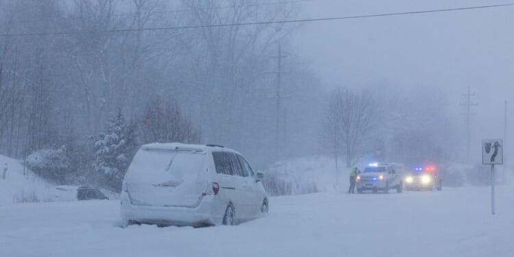 When to expect the worst: The 8 most critical windows of Washington's weekend winter storm