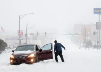 Fossil Fuels Fight To Keep America Warm This International Clean Energy Day