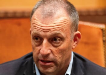 Hawaii governor wants new laws to protect immigrants