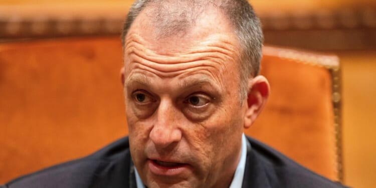 Hawaii governor wants new laws to protect immigrants