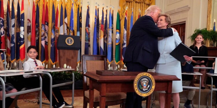 EXCLUSIVE: White House To Host Parents, Education Groups For School Choice Roundtable