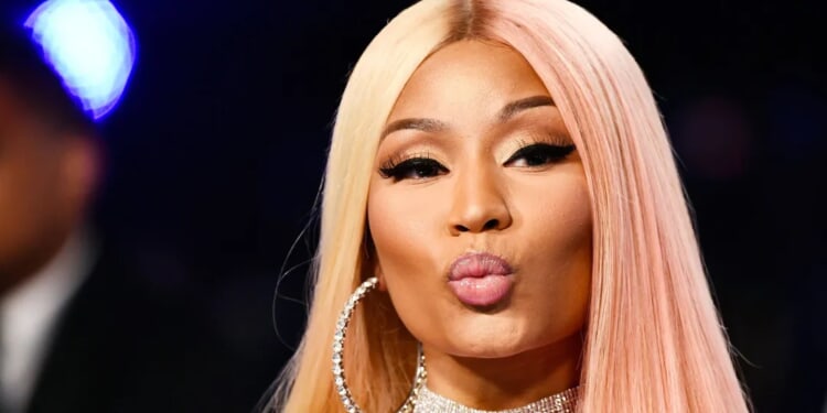 Photographer Dredges Up Decade-Old Alleged Anecdote As Proof Nicki Minaj Is ‘Piece Of S***’