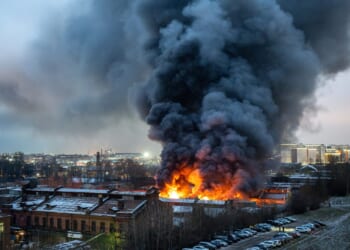4-Alarm Fire Explodes at Brooklyn Warehouse, 200 Firefighters Deployed [WATCH]