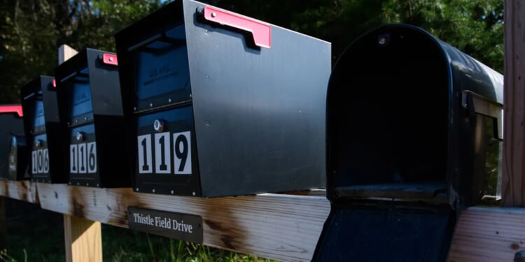 81-Year-Old Man Leaves Note In Mailbox, Police Arrest Caregiver