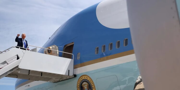 Air Force One Makes U-Turn Over Atlantic, Returns To Andrews AFB