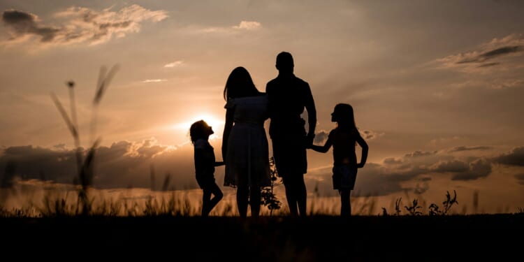 America’s Cultural Chasm: Family v. Individualism | The American Spectator