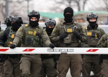 Appeals Court Halts Order Limiting ICE Tactics