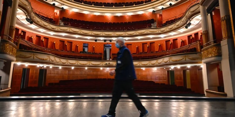 Beverly Hills Theatre Cancels Comedian After Failing Political Litmus Test