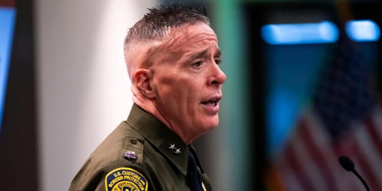 Border Patrol Commander Greg Bovino Denied Service At Minneapolis Gas Station
