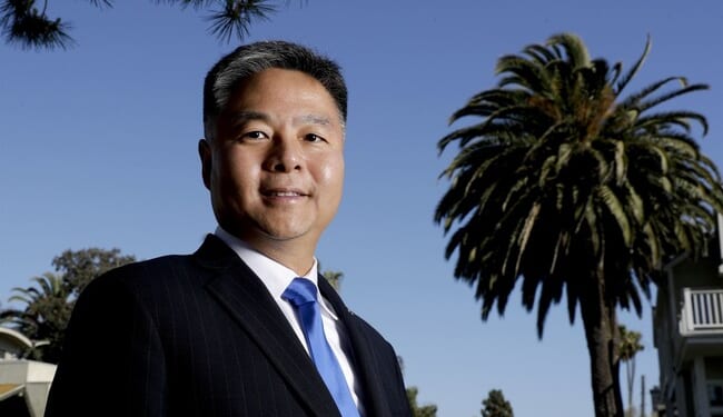 Congressman Slams ICE Shove, Gets Slammed Back for Ignoring Man Blocking Vehicle – Twitchy