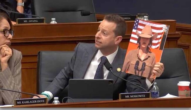 Congressman Sneers at Photo of 'Embarrassment' Kristi Noem – Twitchy