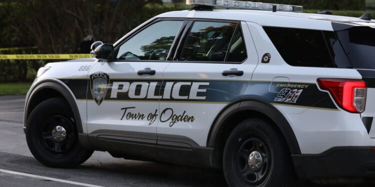 Cops Ambushed By Suspect Who Allegedly Just Shot His Neighbors in Utah [WATCH]