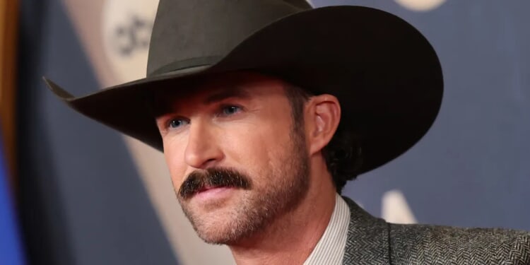 Country Music Star Riley Green Clips Incredibly Gorgeous Buck, And Holy Cow, This Thing Is Huge