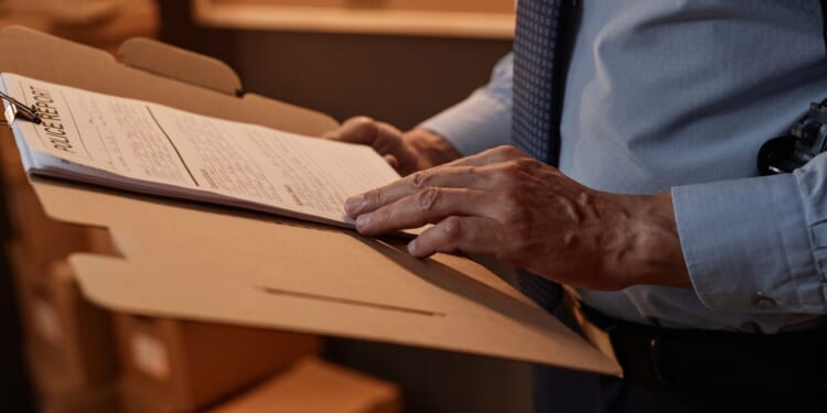 Dem Senator Says She’s Under a Federal Investigation Over ‘Unlawful Orders’ Video [WATCH]