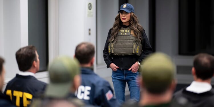 John Fetterman Urges Trump to Fire DHS Secretary Noem After Fatal Minnesota Shootings