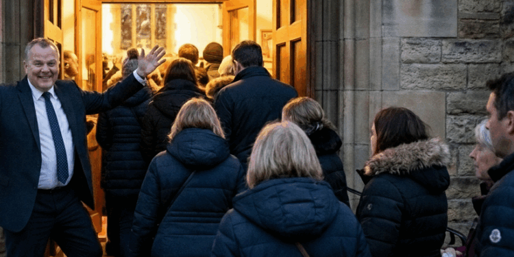 Did Britain really pack out churches this Christmas?