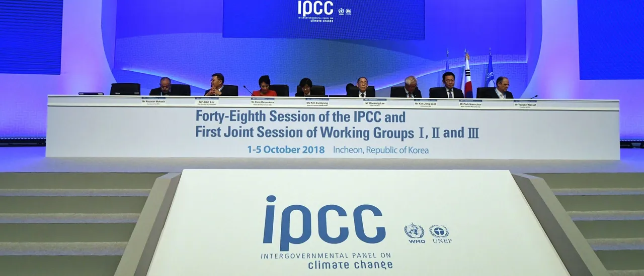 Delegates and experts attend the opening ceremony of the 48th session of the Intergovernmental Panel on Climate Change in Incheon on October 1, 2018