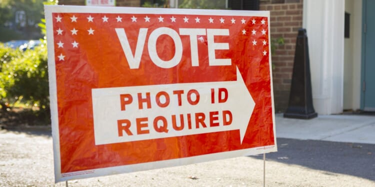Federal Judge Blocks DOJ Bid for Unredacted Oregon Voter Rolls as Lawsuits Expand Nationwide