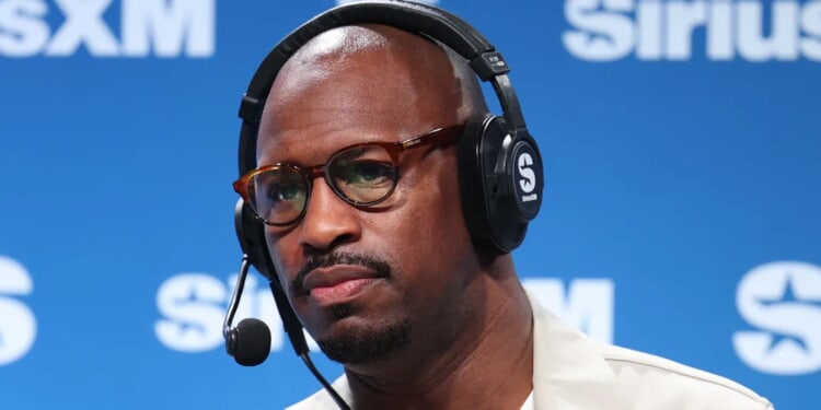 Former NFL Star Vernon Davis Allegedly Assaults Woman During Abortion Argument: REPORT