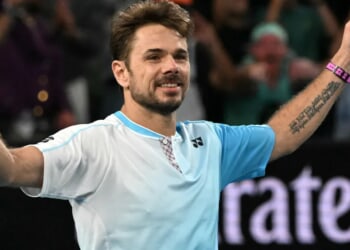 Grand Slam Winner Stan Wawrinka Chooses Glorious Way To Bid Farewell To Australian Open Fans — A Beer