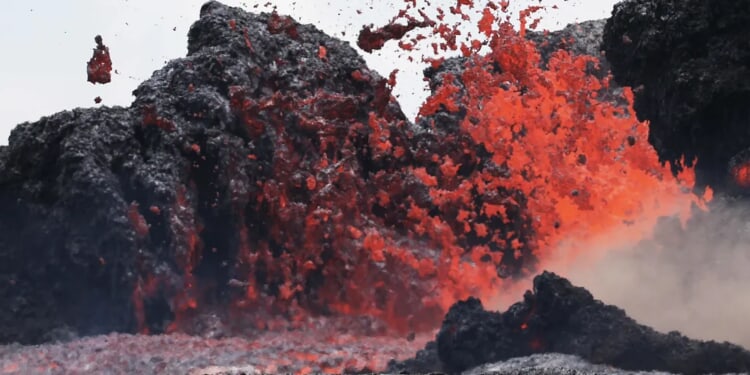 Hawaii: Kilauea Volcano Erupts, Unleashes Lava Fountains For 40th Time Since 2024