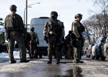 ICE Agent At Center Of Minneapolis Shooting Reportedly In Hiding As Federal Officers Swarm Home, Pack Up Belongings