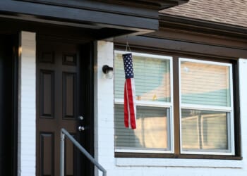 Is the Middle Class ‘Shrinking’ or ‘Struggling’? The Difference Is Important. | The American Spectator