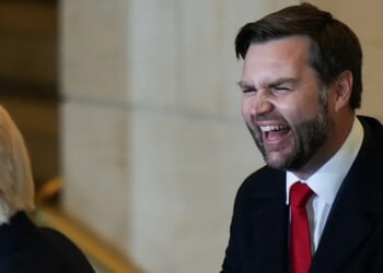 JD Vance Mocks Minnesota Protesters Outside His Supposed Hotel