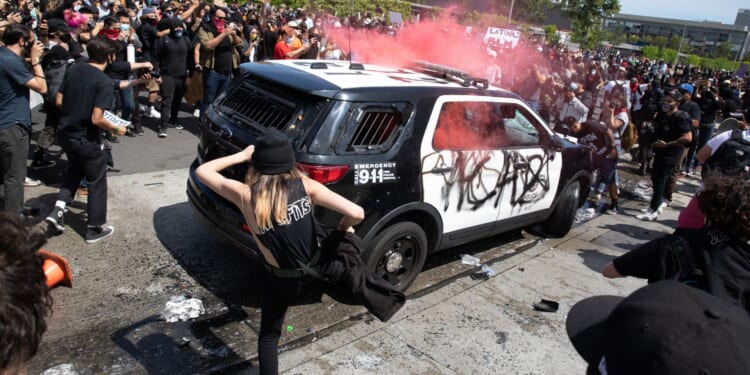 Judge Bans LAPD Non-Lethal Crowd-Control Weapons Following Anti-ICE Protesting [WATCH]