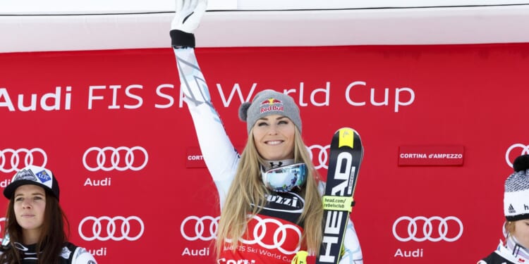 Lindsey Vonn Crashes in Last Downhill Tune-Up, Airlifted One Week Before Olympics [WATCH]